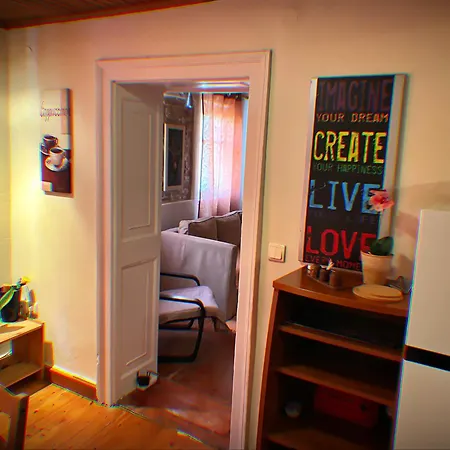 The Old Town Experience - Next To Liston