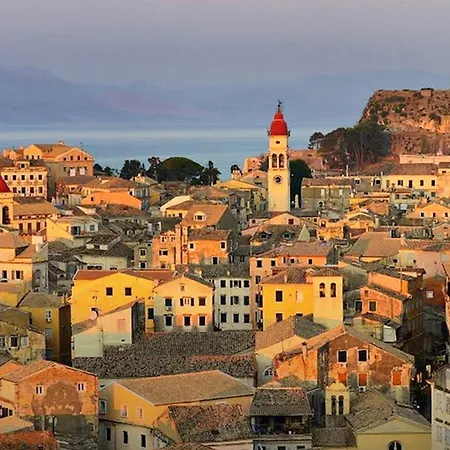 The Old Town Experience - Next To Liston *